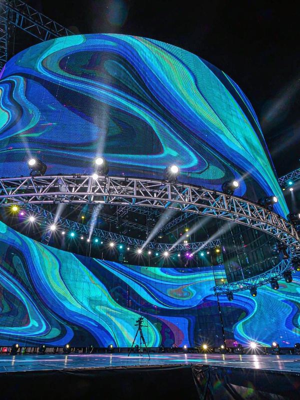 LED display product line: rental panels and fine pitch screens